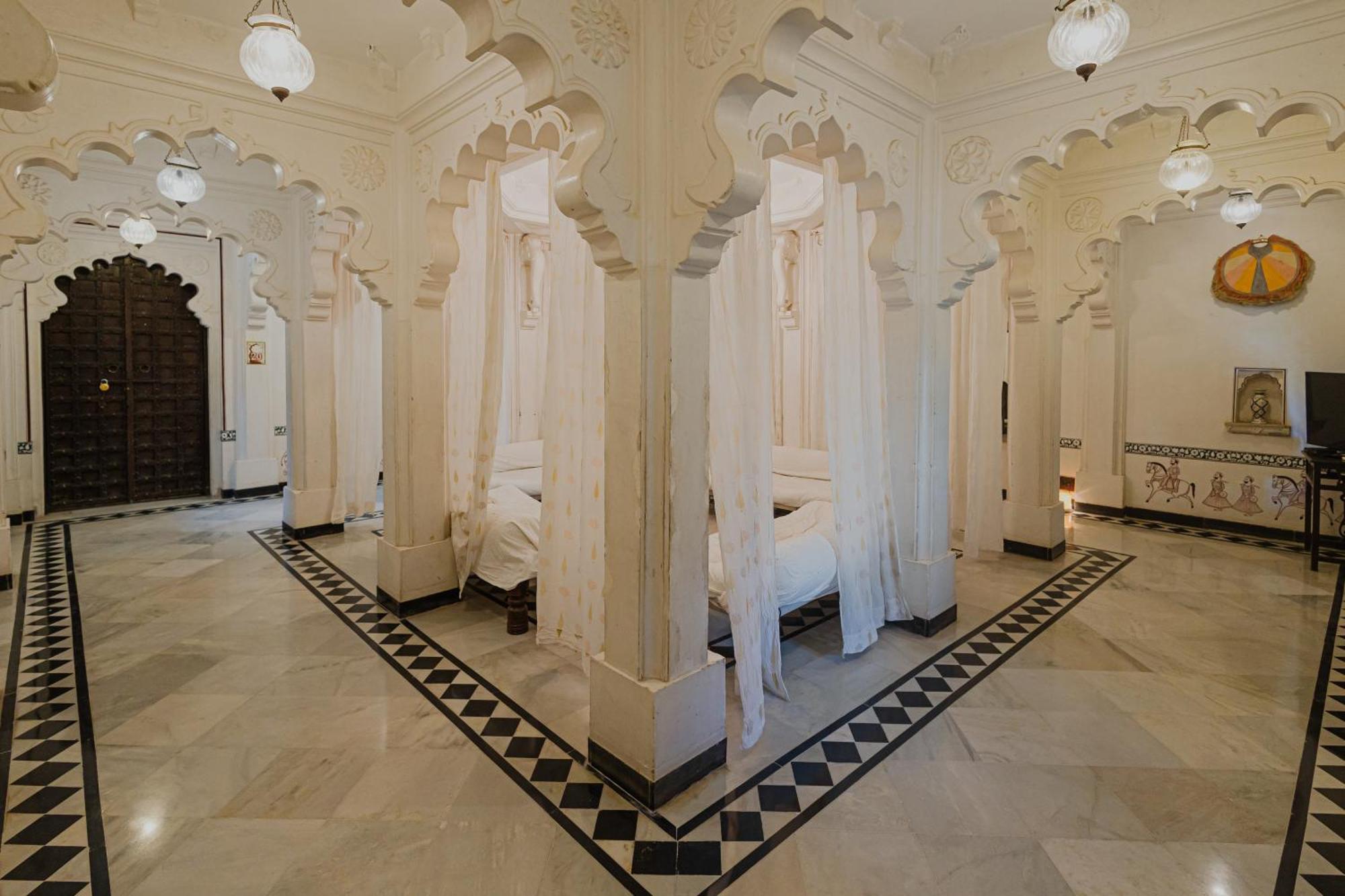 The Rawla Narlai - A Luxury Heritage Stay In Leopard Country Exterior photo