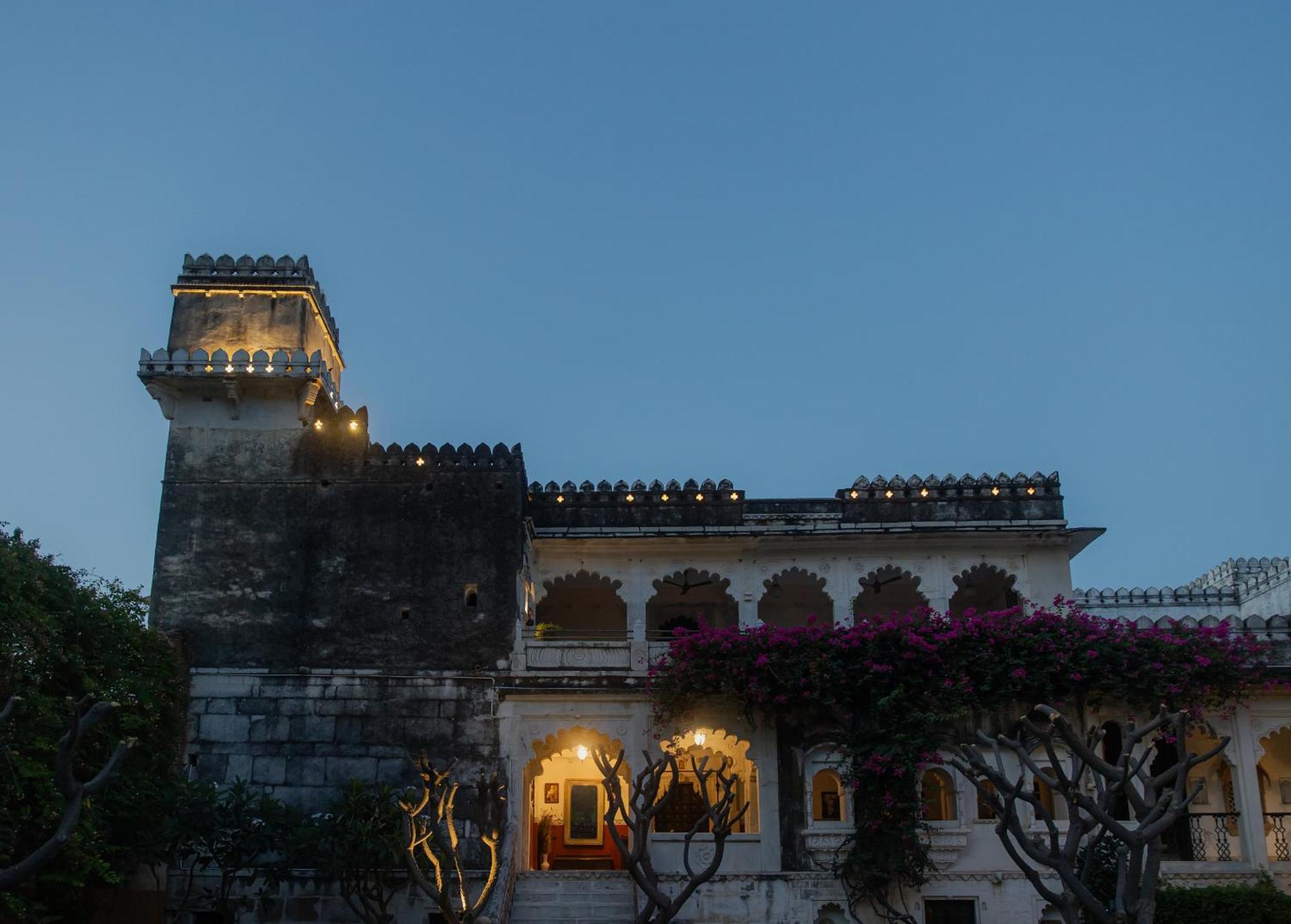 The Rawla Narlai - A Luxury Heritage Stay In Leopard Country Exterior photo