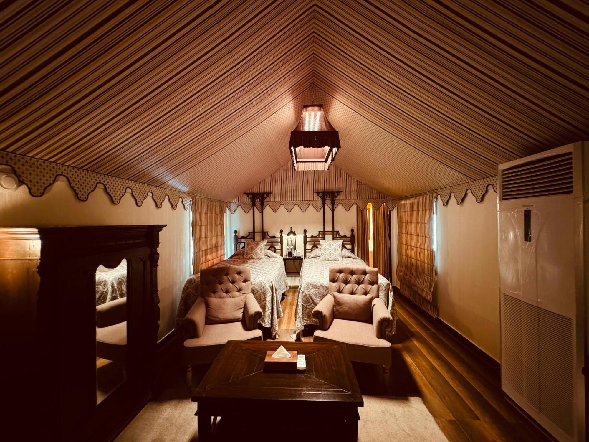 The Rawla Narlai - A Luxury Heritage Stay In Leopard Country Exterior photo